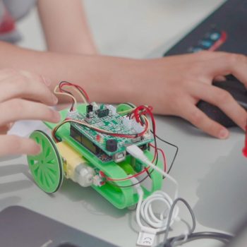 Manual de activitades con ArduinoBlocks y el robot Imagina 3dBot Arduino (cast)